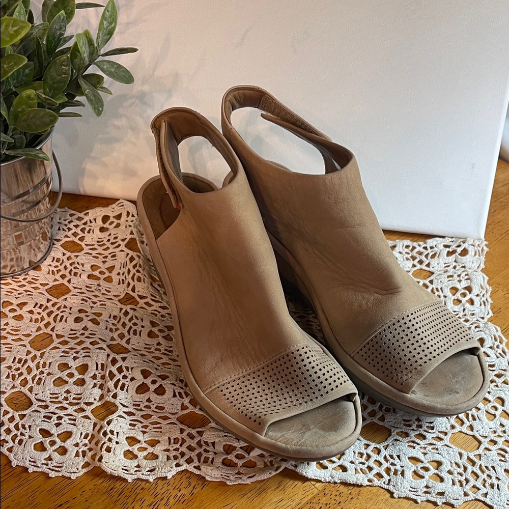Clarks Tan Wedge Peep-Toe Shoes